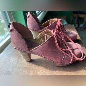 Sanita Laced Clogs Sz 37